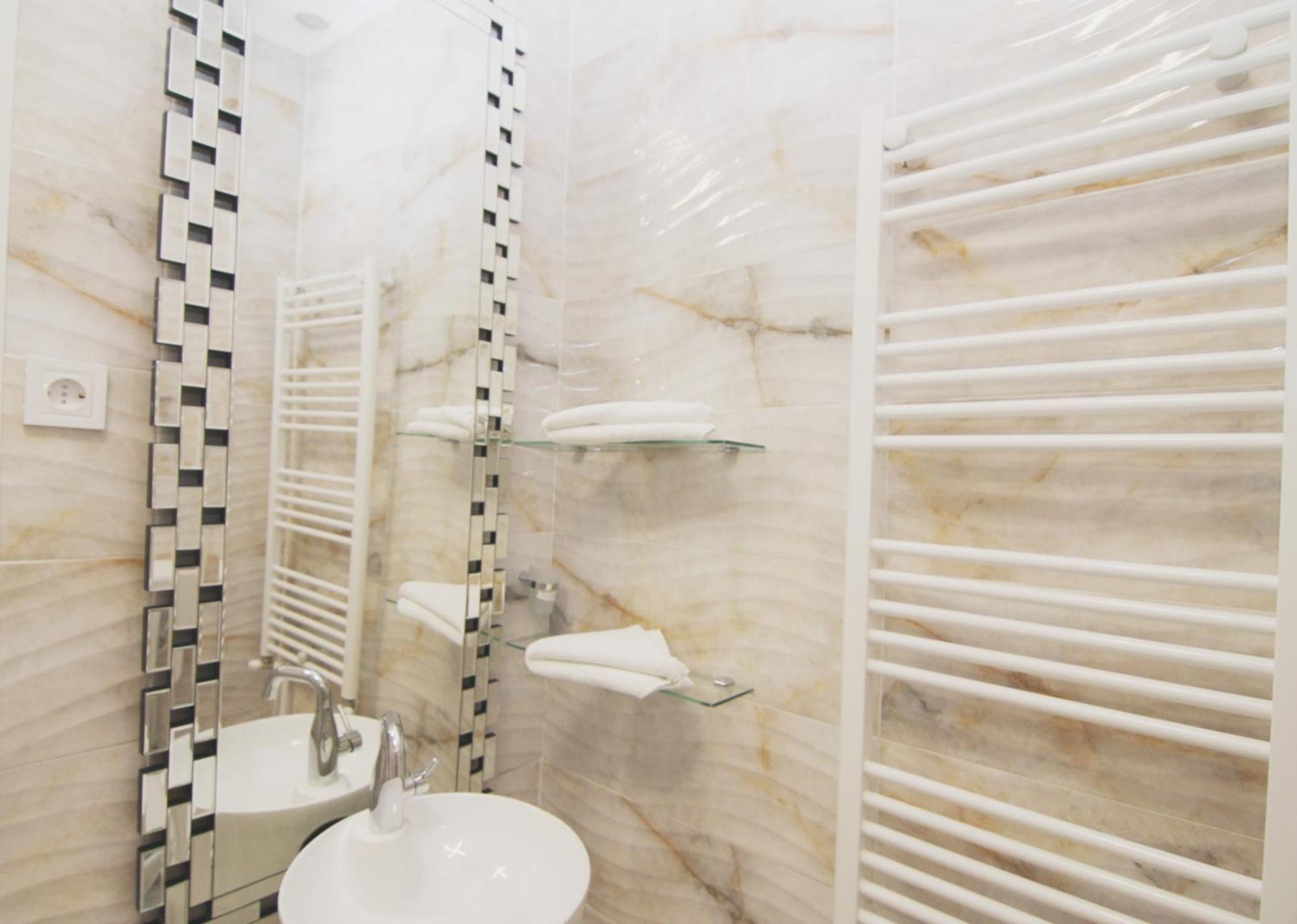 Kas 1Bd Apartment Unique Central Unirii บูคาเรสต์ ภายนอก รูปภาพ